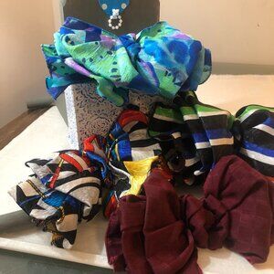 Bundle of 4 fabric hair bows
